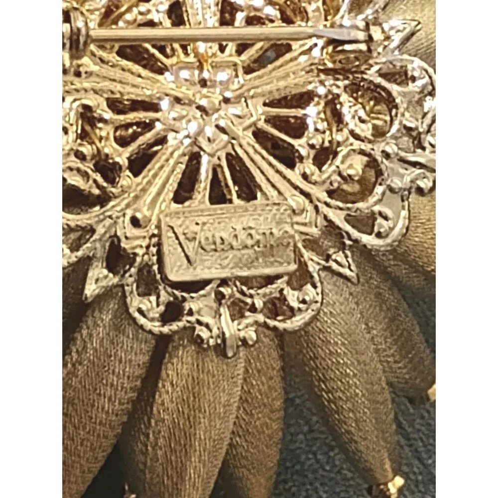 Vendome Sea Urchin Brooch 1960s Starburst Gold Tone Signed Vintage Brooch